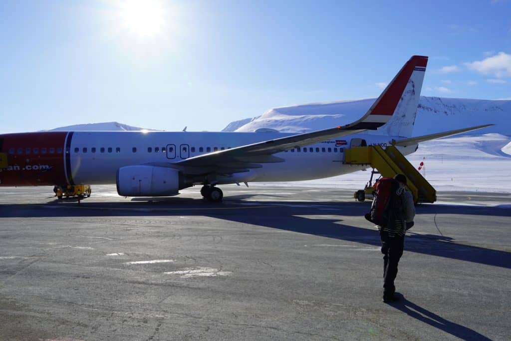 An Bord eines Flugzeugs in der Arktis
