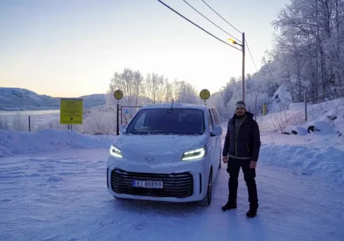 Guide am historischen Grenzübergang Skafferhullet an der norwegisch-russischen Grenze bei Kirkenes - kirkenes tours