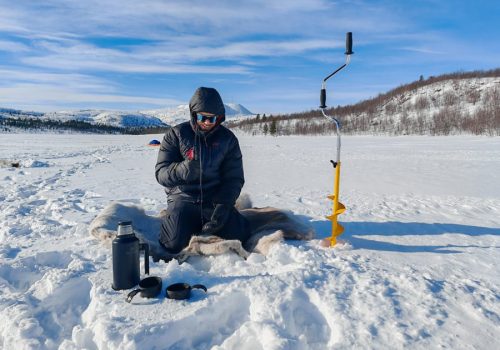 Eisfischen an der russischen Grenze